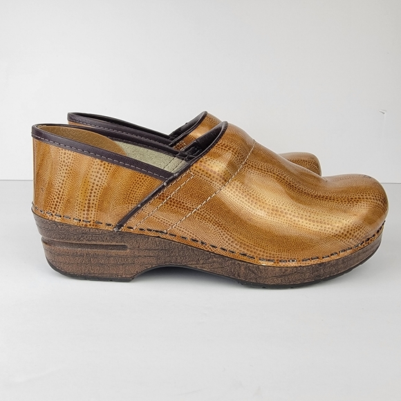Dansko Shiny Gold Honey Clogs Professional Women's Comfort Shoes - Picture 4 of 13